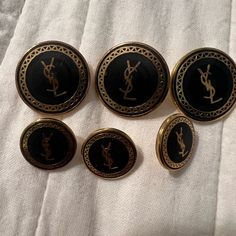 Yves Saint Laurent black enamel and gold Buttons set of 6 - Picture 5 of 6